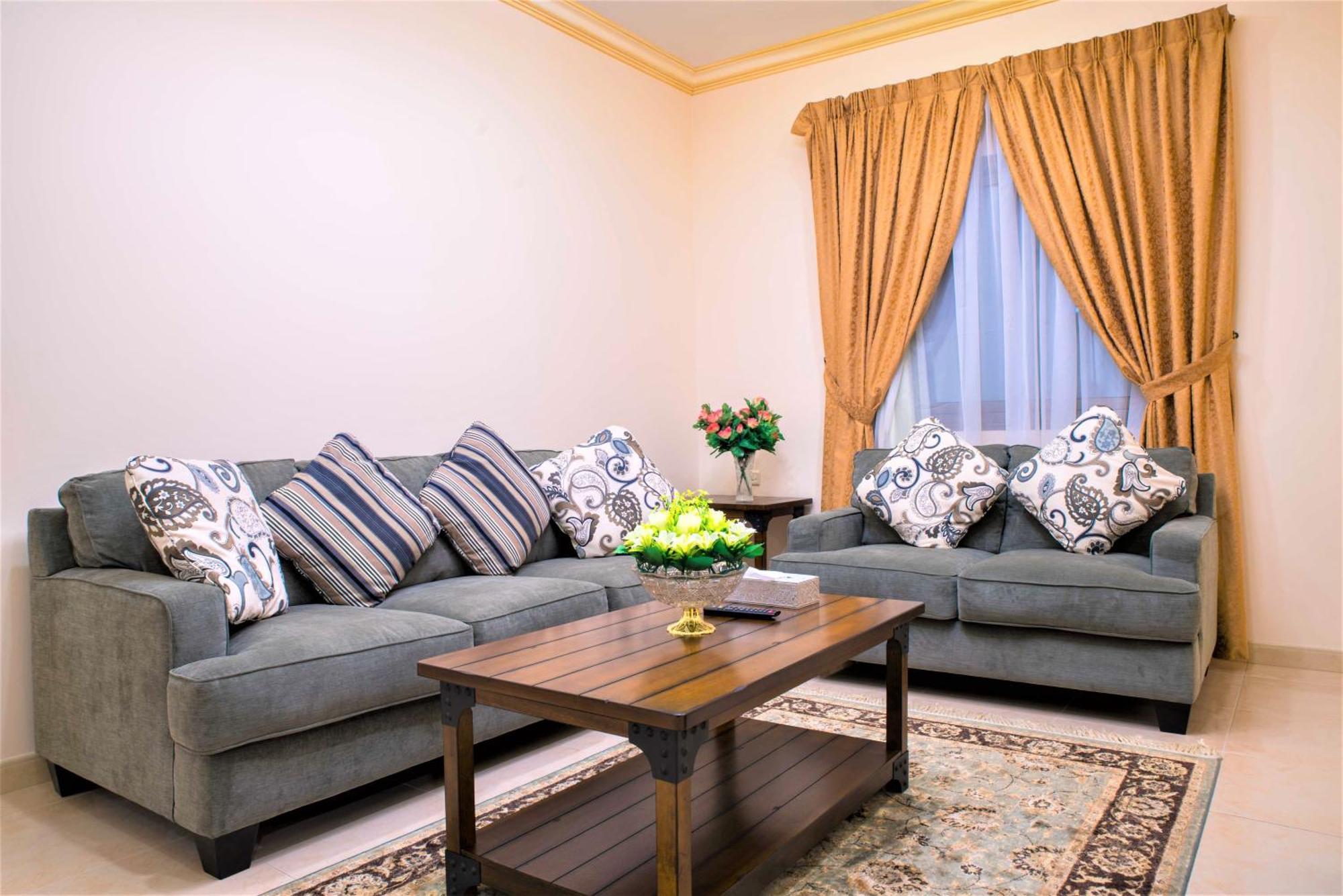 سارة للشقق الفندقية Sara Furnished Apartments Эль-Хубар Экстерьер фото
